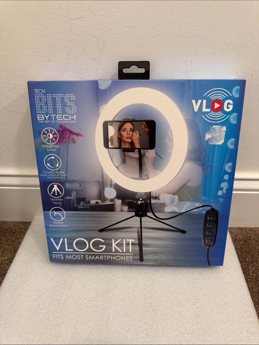Ring light 10” Tech Bits Vlog Kit with Tripod and Phone Holder NIB